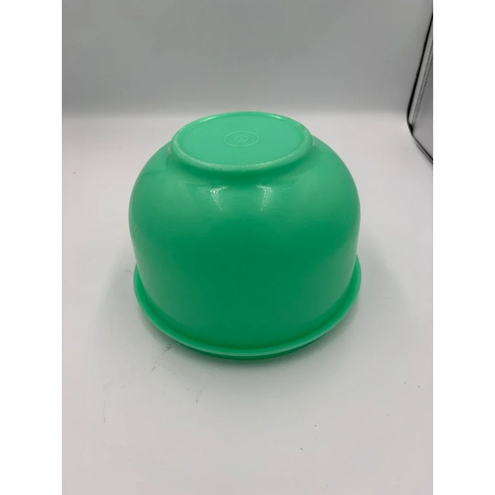 Vintage Tupperware Green Wonderlier Bowl 1424-3 Made in‎ USA Mixing Storage Bowl